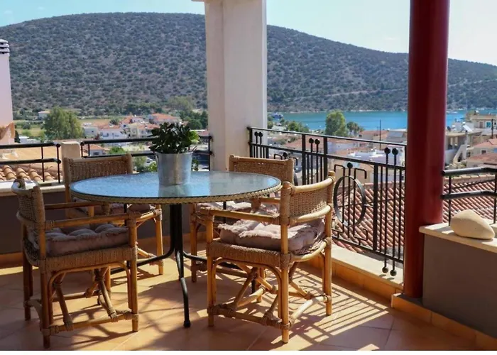 Danais Luxury House *