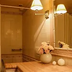 Danais Luxury House * ארמיוני