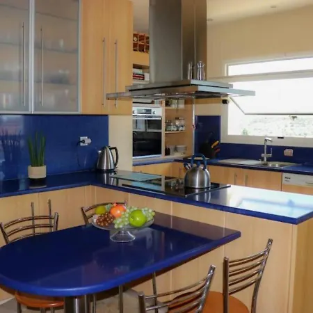 Danais Luxury House * ארמיוני