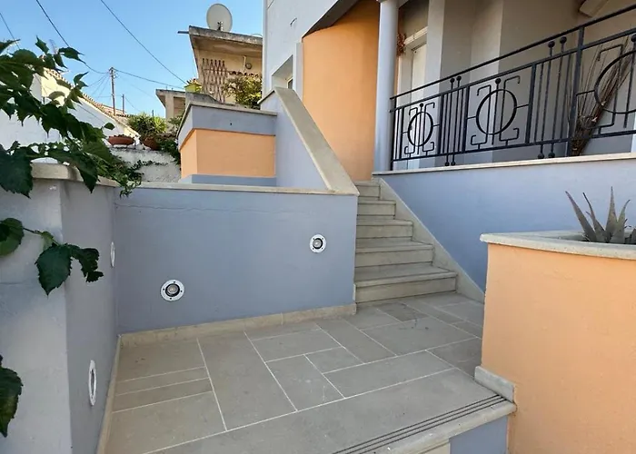 Danais Luxury House *