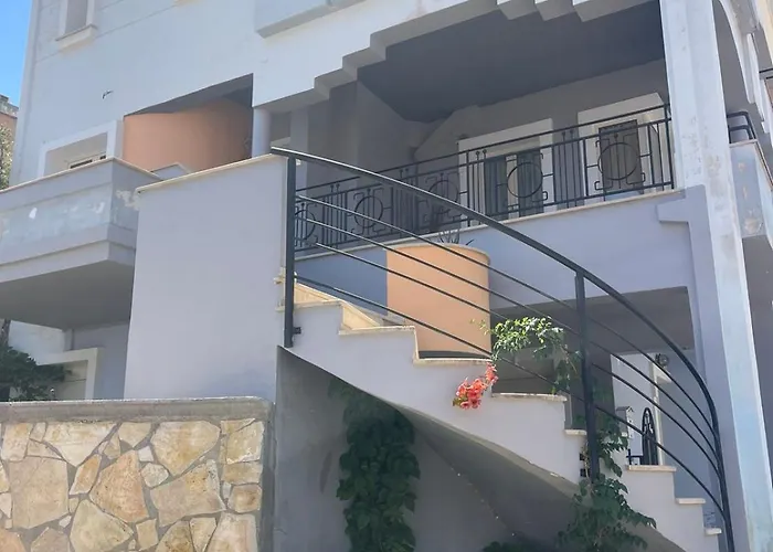 Villa Danais Luxury House